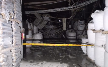 Cobertura da Colorminas desaba em Içara