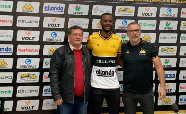 Criciúma apresenta o jogador Kadu Ribeiro (VÍDEO)