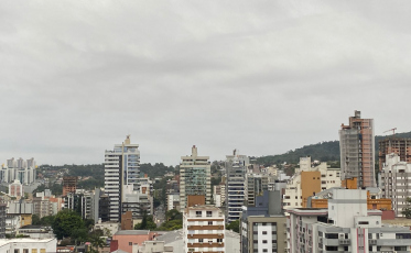 Semana começa com tempo nublado no Sul de SC