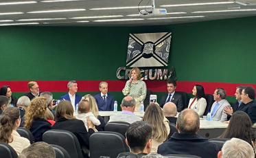 Roseli De Lucca assume a prefeitura de Criciúma