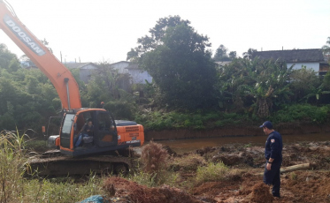 Desassoreamento do Rio Sangão teve início nesta terça-feira (VÍDEO) 