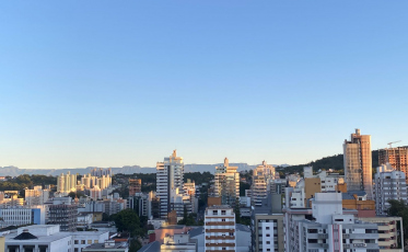 Céu claro marca presença no Sul de SC nesta quinta-feira 