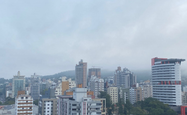 Tempo deve permanecer encoberto nos próximos dias