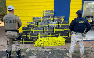 PM apreende quase 600 quilos de maconha em automóvel com placas clonadas (VÍDEO)