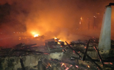 Incêndio destrói residência em Balneário Rincão