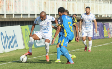 Caravaggio vence o Nação fora de casa