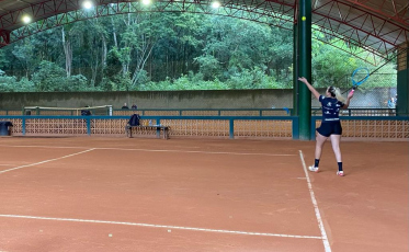 Quase 200 tenistas disputaram regional de tênis neste fim de semana