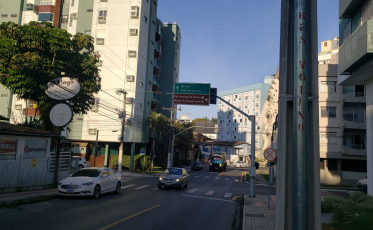 Criciúma: Caminhão rompe fios e mais de quatro mil unidades registram queda de energia 