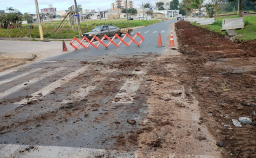 Governo de Içara revitaliza calçadas da avenida Manoel Gregório Pacheco