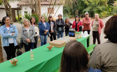 Projeto piloto leva Oficina de Jardinagem às mães dos clubes da Afasc