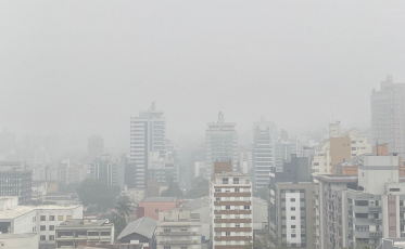 Em meio ao nevoeiro, sol pode aparecer em Criciúma e região