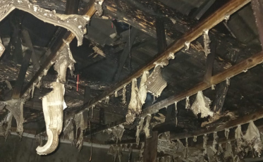 Balneário Rincão: Bombeiros combatem incêndio em residência