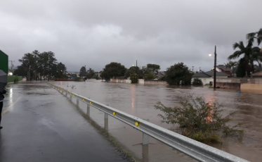 No Sul de SC, mais de 50 famílias deixam suas casas por conta dos alagamentos