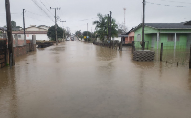 Chuva volumosa deixa rastro de destruição no Sul de SC (FOTOS e VÍDEOS)