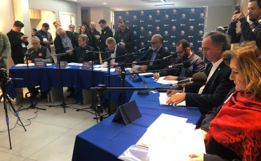 Som Maior promove primeiro debate com candidatos ao Senado em SC