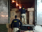 Cigarros paraguaios são localizados em carga de banana na BR-101