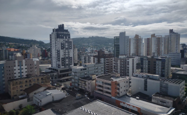 Quarta-feira de tempo bom com nuvens no Sul Catarinense  