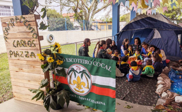 Escoteiros de Cocal do Sul realizam momento musical com crianças do CEI Afasc Carlos Piazza