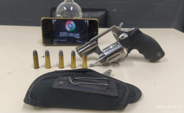 Polícia prende homem por porte ilegal de arma e embriaguez ao volante em Criciúma 