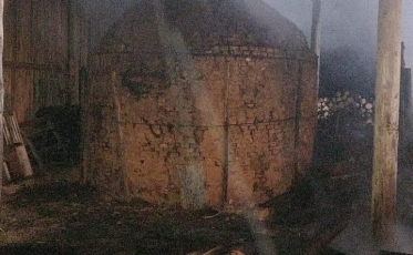 Balneário Gaivota: Galpão de madeira é destruído por incêndio