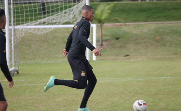 Criciúma enfrenta o Brusque fora de casa