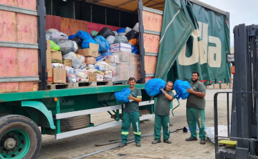 Região envia mais de 100 toneladas de doações para a Bahia