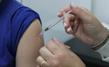 Criciúma começa vacinar crianças de 8 anos de idade