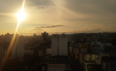 De Norte a Sul, e até na Serra. Ninguém escapa do forte calor