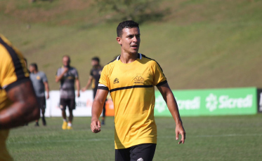 Criciúma treina na manhã deste sábado