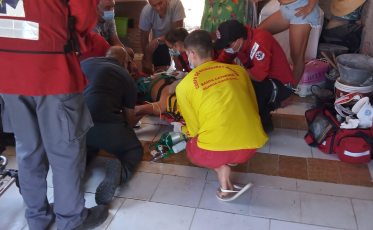 Idoso cai de telhado e sofre traumatismo craniano