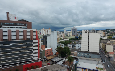 Terça-feira nublada encerra feriadão. Quarta segue instável