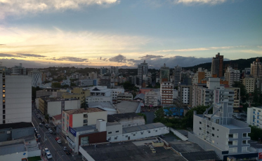 Quarta com sol em Criciúma; nuvens devem aparecer à tarde
