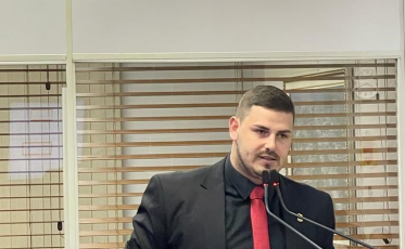 Urussanga: Sancionada lei que garante aulas de inglês para Ensino Fundamental