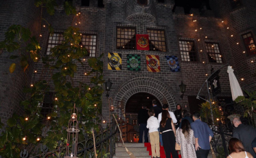 Em comemoração aos 43 anos, Bistek realiza festa temática de Harry Potter  (FOTOS E VÍDEOS)