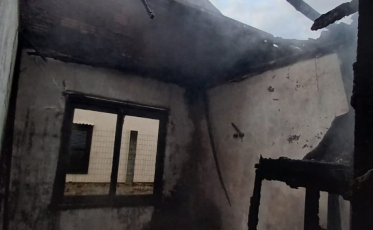 Incêndio atinge residência em Balneário Gaivota