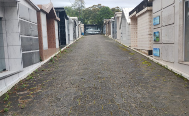 Finados: Em Içara, prazo para reforma e construção vai até sábado