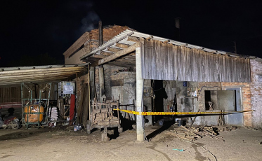 Estufa de fumo é atingida por incêndio Morro Grande