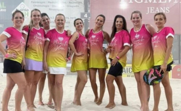 1° Torneio Interno de Beach Tennis reúne mais de 30 mulheres em Criciúma