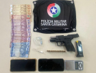 PM apreende veículo, arma e munições durante abordagem em Criciúma