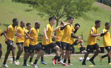 Tigre faz primeiro treino no novo campo do CT