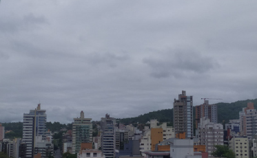 No Sul de SC, tempo nublado e chuva para esta terça-feira