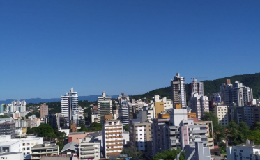 Quinta-feira com céu claro em Criciúma e região; fim de ano será com tempo bom