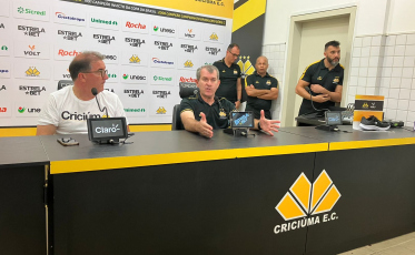 “Nós não podemos ir para Brusque pensando em empatar”, diz Cláudio Tencati