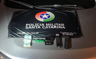 Homem é preso após furtar televisões, joias e dinheiro em Criciúma