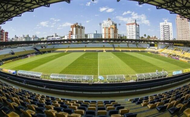 Silêncio e respeito no estádio: crianças autistas entrarão em campo neste domingo