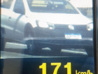 Picape é flagrada a mais de 170 quilômetros por hora na BR-101