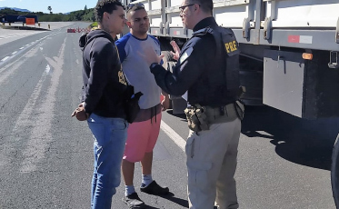 Operação Tiradentes: PRF reúne motociclistas, caminhoneiros e motoristas na BR-101
