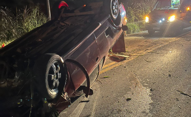 Capotamento deixa um homem ferido em Lauro Müller