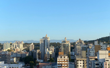 Sol e céu claro marcam a quarta-feira em Criciúma e região