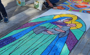 Tapetes de Corpus Christi enfeitam as ruas de Criciúma (FOTOS)